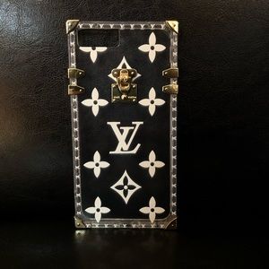 💥SOLD💥iPhone case